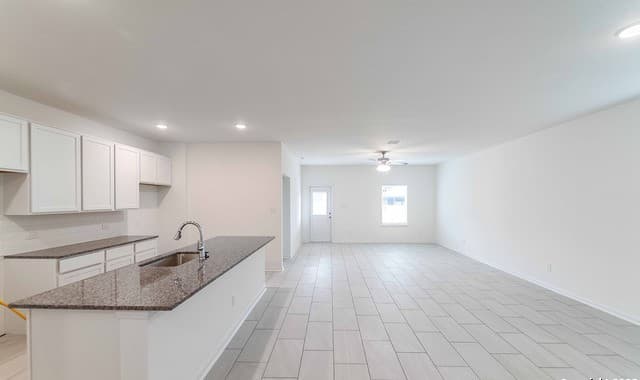 4-bedroom rental at 8920 Grey Elm in Elmendorf, TX — photo 4