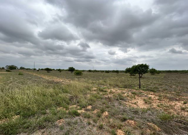 rental at LOTS21-22&30-31 County Road 1629 Hillcounty in Moore, TX — photo 2
