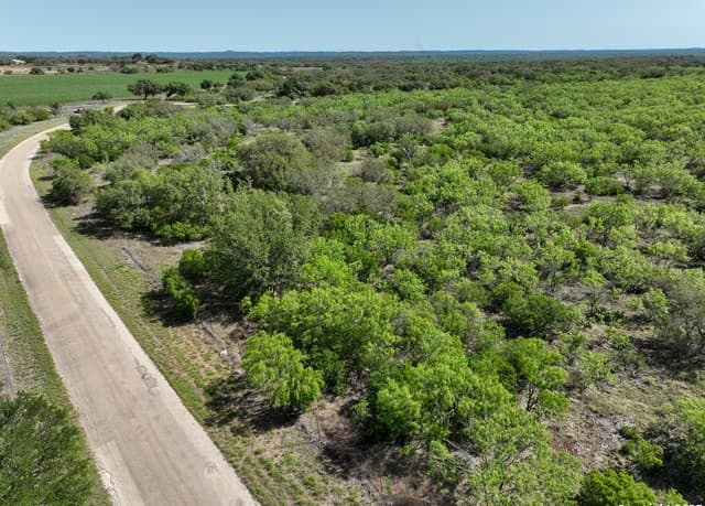 rental at 0000 County Road 341 in Hondo, TX — photo 1