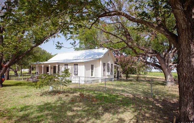 3-bedroom rental at 4901 Lower Seguin in Cibolo, TX — photo 1