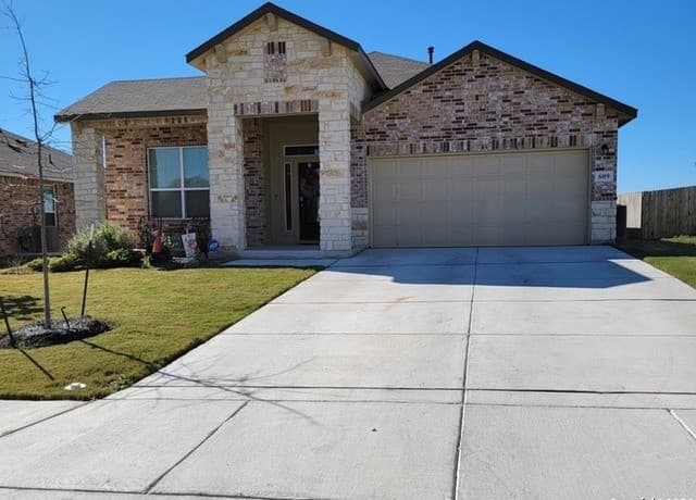 3-bedroom rental at 609 Steele Shallows in Cibolo, TX — photo 2