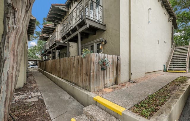 1-bedroom rental at 66 Brees Blvd Unit 125 in San Antonio, TX — photo 4