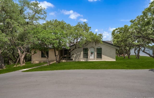 3-bedroom rental at 1397 Desert Gold in Boerne, TX — photo 4