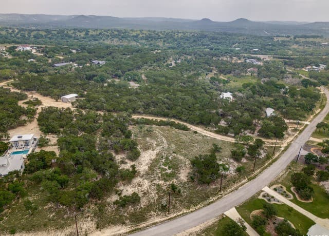 rental at LOT 20 Canyon Forest in Helotes, TX — photo 4