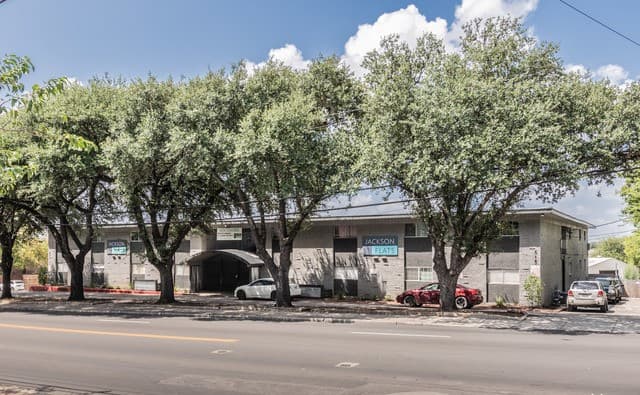 2-bedroom rental at 615 Vance Jackson Rd Unit 101 in San Antonio TX