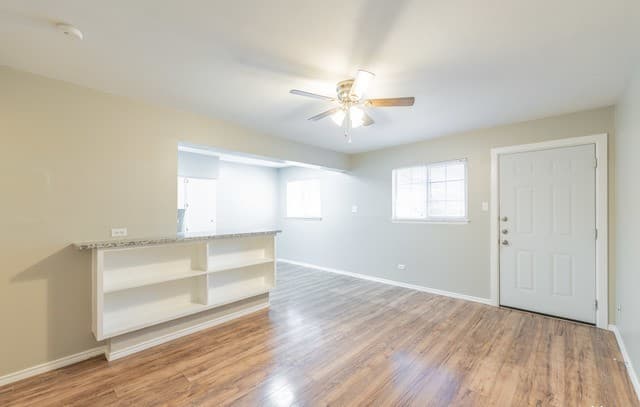2-bedroom rental at 615 Vance Jackson Rd Unit 101 in San Antonio, TX — photo 2