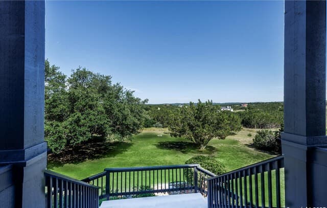 4-bedroom rental at 102 Summer Glen in Boerne, TX — photo 4