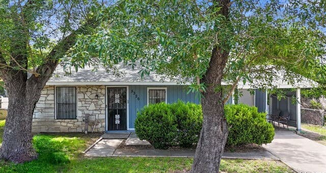 3-bedroom rental at 5326 Prairie Flower in San Antonio, TX — photo 1