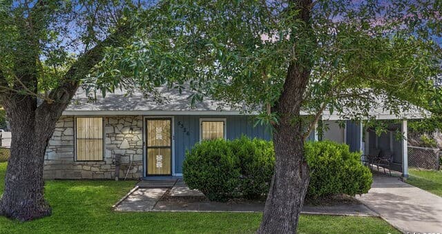 3-bedroom rental at 5326 Prairie Flower in San Antonio, TX — photo 2