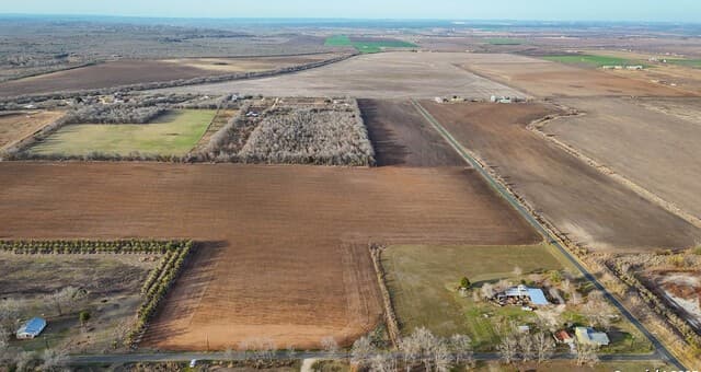 rental at TBD (1) County Road 5702 in Natalia, TX — photo 2