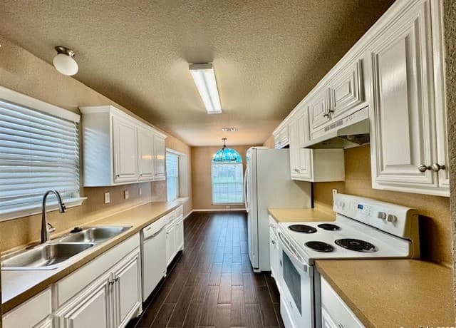 3-bedroom rental at 6527 Candleview in San Antonio, TX — photo 5