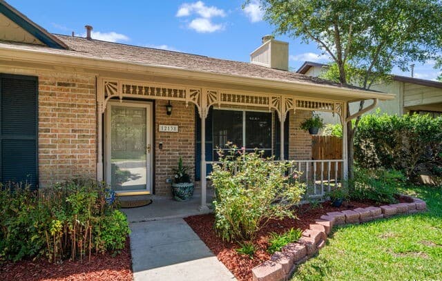 3-bedroom rental at 12138 W Lemon Blossom in San Antonio, TX — photo 2