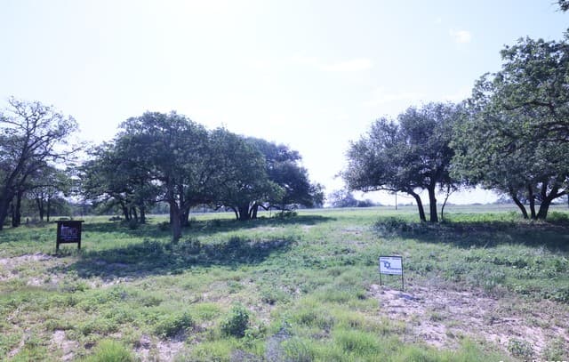 rental at 309 Firewheel Loop in Floresville, TX — photo 3