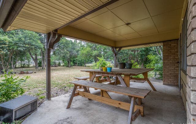 3-bedroom rental at 10503 Luzon Dr in San Antonio, TX — photo 5