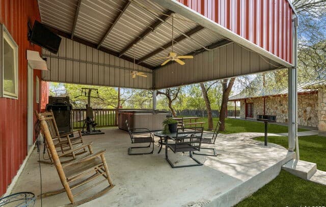 Home for sale at 354 Lacey Oak in Castroville, TX — photo 2