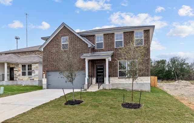 5-bedroom rental at 6610 Lowrie Block in San Antonio, TX — photo 3