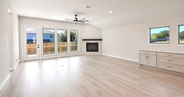 Home for sale at 409 Foxtail Canyon in Cibolo, TX — photo 5