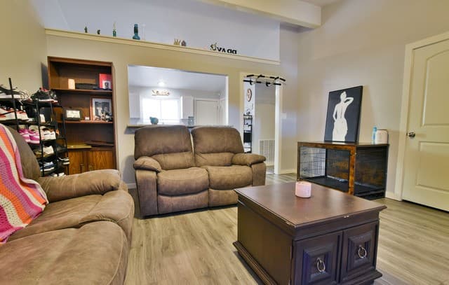 3-bedroom rental at 146 Yucca in San Antonio, TX — photo 4