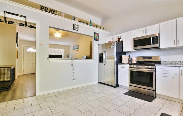 3-bedroom rental at 146 Yucca in San Antonio, TX — photo 5