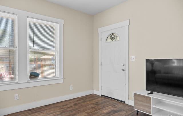 2-bedroom rental at 1726 Center in San Antonio, TX — photo 5