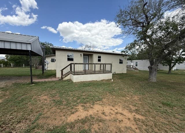2-bedroom rental at 13338 Interstate 35 in Moore, TX — photo 2