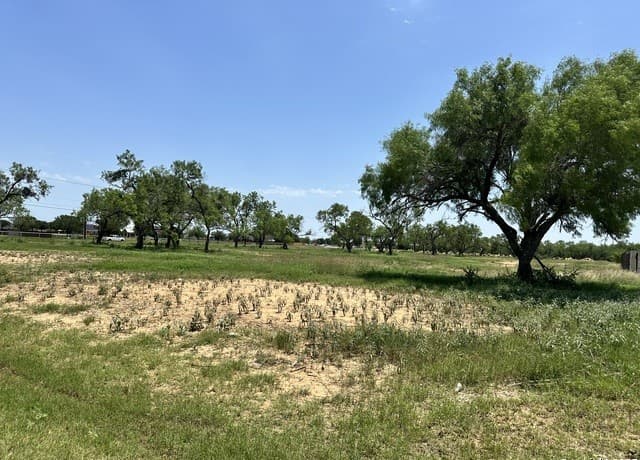 rental at 00 Las Palomas Track 2 in Lytle, TX — photo 3
