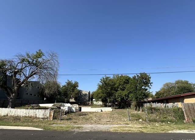 rental at 143 Cloudhaven in San Antonio, TX — photo 1