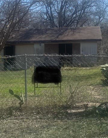 rental at 104 Boudet Pl in San Antonio, TX — photo 3
