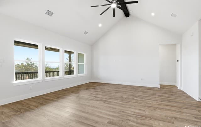 4-bedroom rental at 406 Arthur Ct in Spring Branch, TX — photo 4