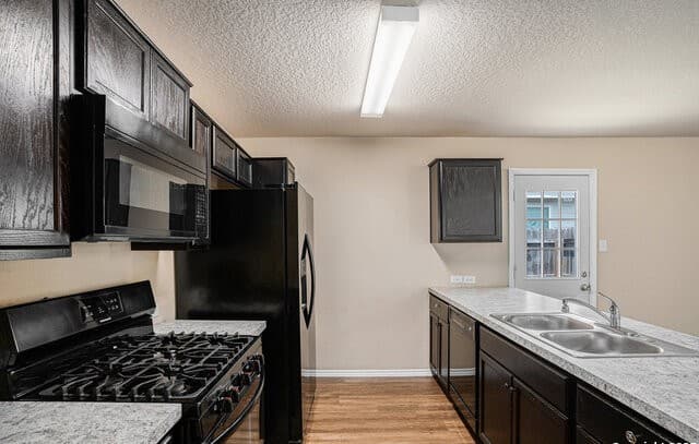 3-bedroom rental at 7406 Snapdragon Ct in Converse, TX — photo 5