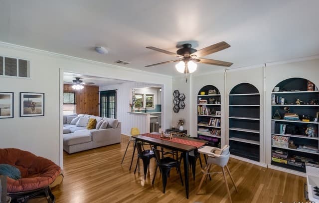 4-bedroom rental at 4527 Southton Way in San Antonio, TX — photo 4