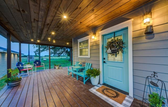 2-bedroom rental at 15592 Miller in St Hedwig, TX — photo 5