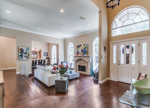 5-bedroom rental at 107 Post Oak Way in Shavano Park, TX — photo 3