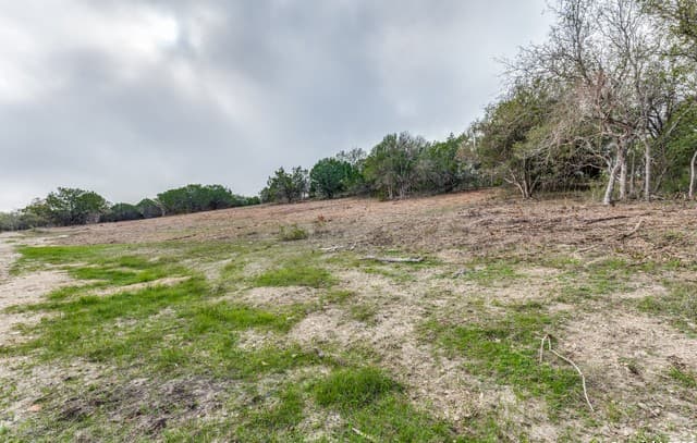 rental at 015 Wesp Way in Live Oak, TX — photo 2