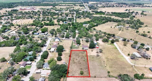 rental at 0 Wisdom in Lytle, TX — photo 5
