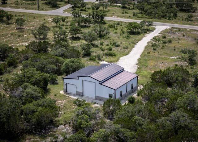 rental at 37 Sabinas Ridge Rd in Boerne, TX — photo 5