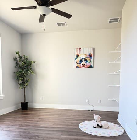 7-bedroom rental at 201 Lakeview Cir in La Vernia, TX — photo 4