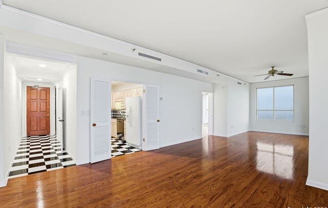 2-bedroom rental at 1 Towers Park Ln Unit 1512 in San Antonio, TX — photo 2