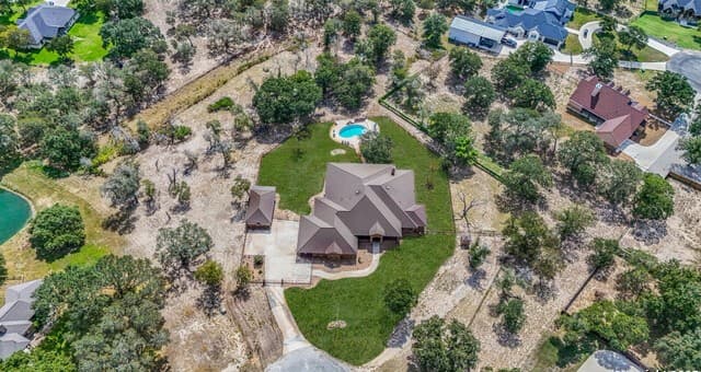 3-bedroom rental at 10745 Rosemar Ln in Adkins, TX — photo 2