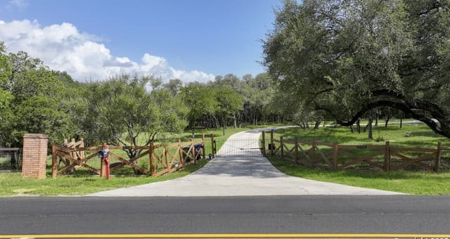 Home for sale at 5803 Hollyhock in San Antonio, TX — photo 2