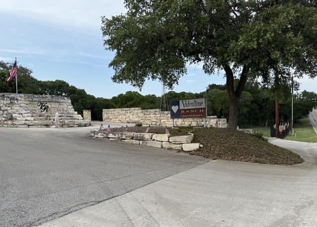 rental at 433 Pr 1706 in Helotes, TX — photo 2