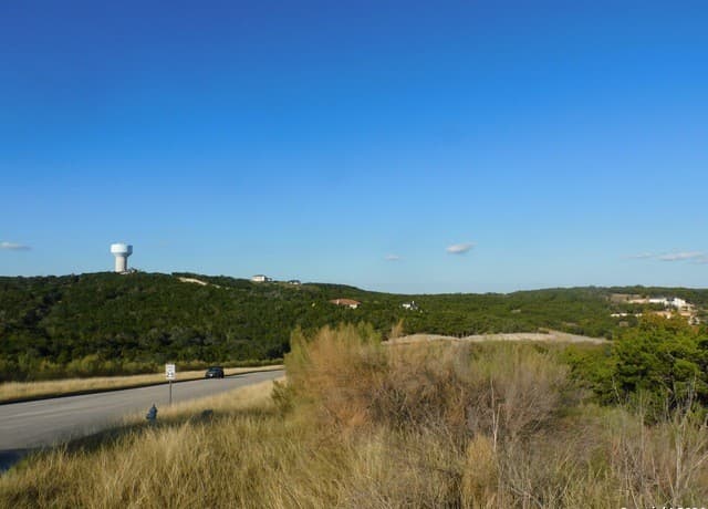 rental at 22202 Ravine in San Antonio, TX — photo 2