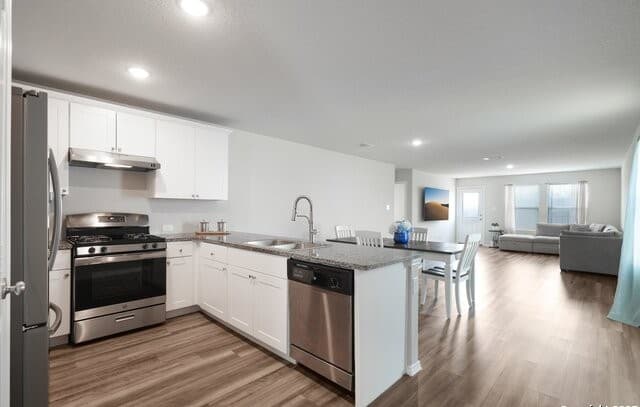 4-bedroom rental at 6530 Augustus Magee in San Antonio, TX — photo 3
