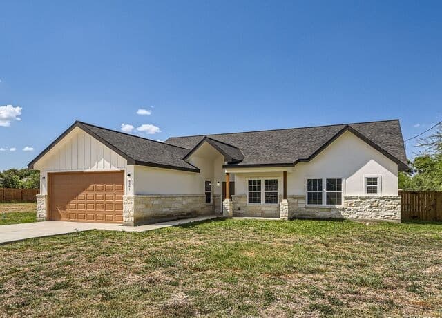 Home for sale at 8501 Utopia Blvd in Selma, TX — photo 3