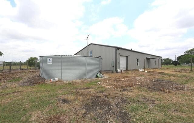 Home for sale at 1221 N Santa Clara Rd in Marion, TX — photo 5