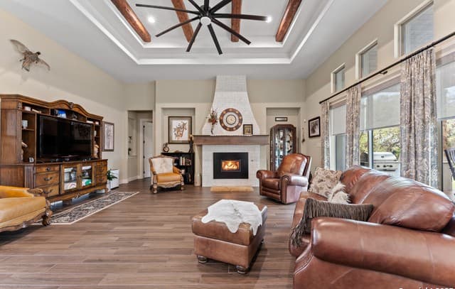 3-bedroom rental at 176 Hidden Valley in Bandera, TX — photo 3