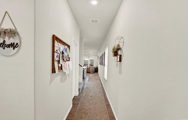 3-bedroom rental at 125 Legendary Trail Loop in Floresville, TX — photo 5