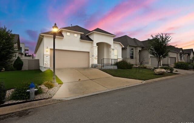 3-bedroom rental at 147 Bedingfeld in Shavano Park, TX — photo 3