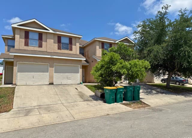 rental at 10822 Mathom in Universal City, TX — photo 1