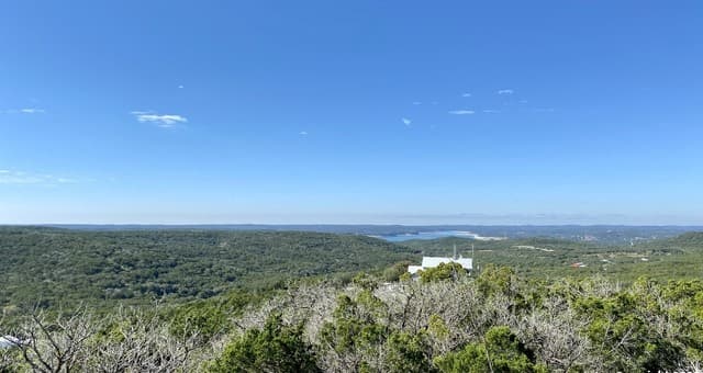 rental at 19 County Road 270 in Mico, TX — photo 1